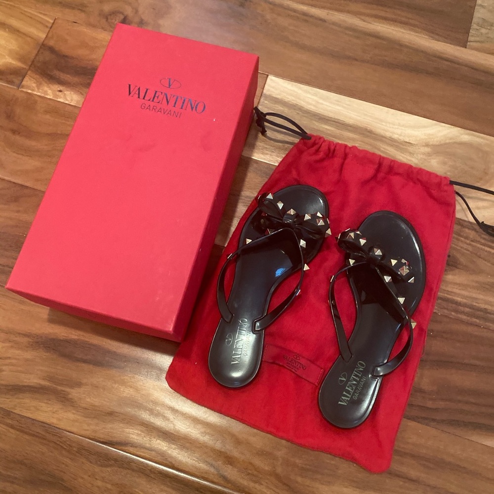 Valentino Garavani Rockstud Thong